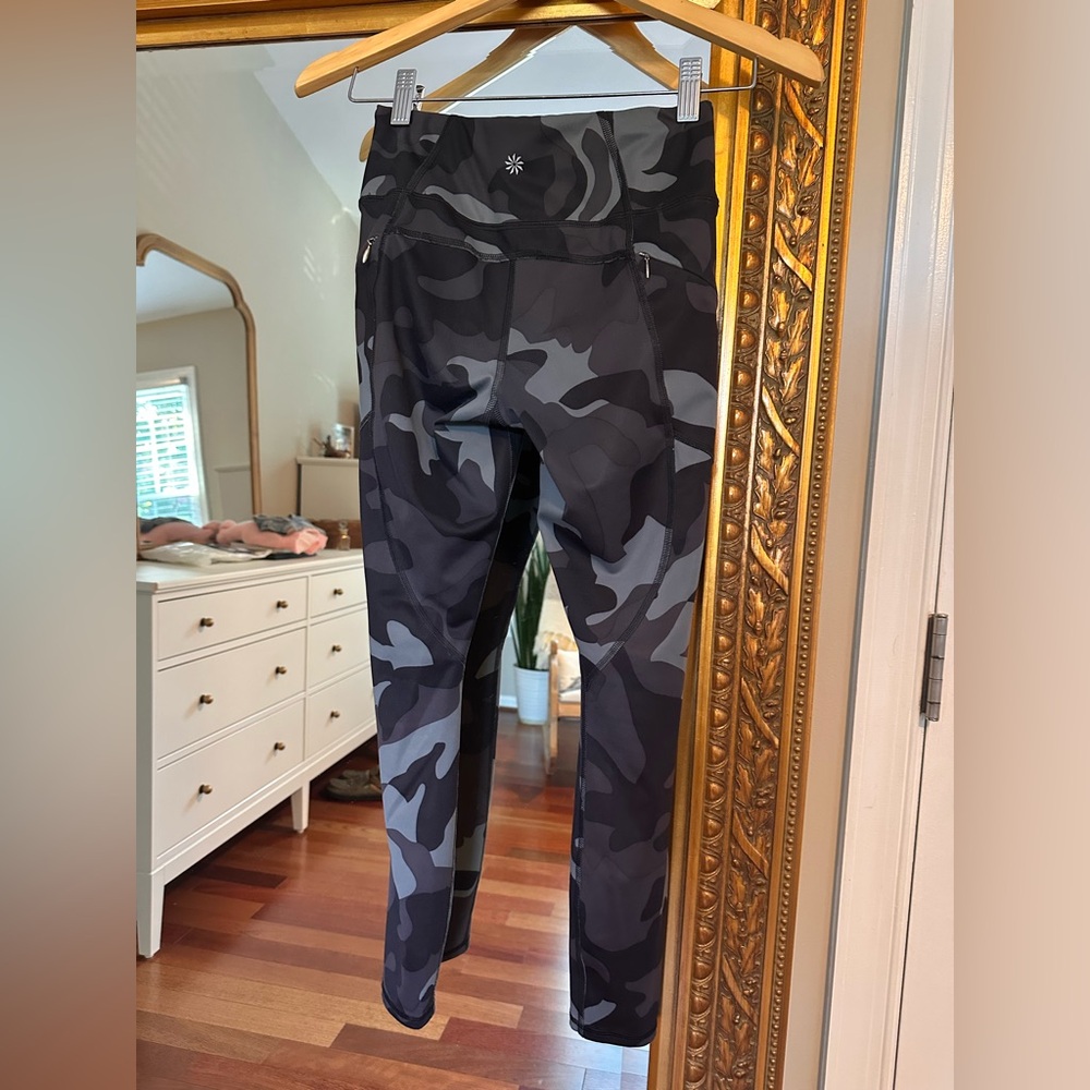 Athleta Camo Contender 7/8 Power Lift